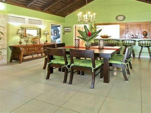 Paradise Beachfront Villas Rio Bueno Harbour Exterior foto